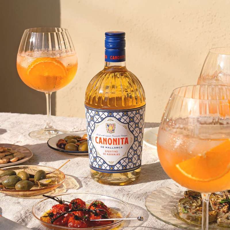 Canonita mit 2 Gläsern